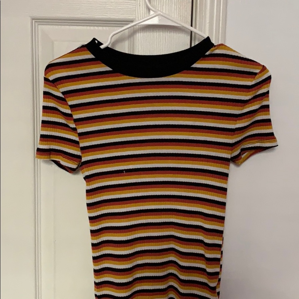 short sleeved striped top🐯